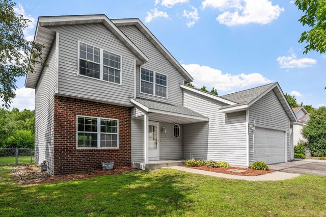 9290 Creek Way, Savage, MN 55378