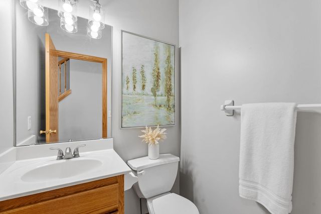 9290 Creek Way, Savage, MN 55378