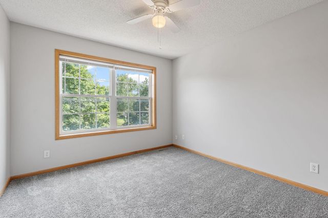9290 Creek Way, Savage, MN 55378