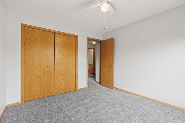 9290 Creek Way, Savage, MN 55378