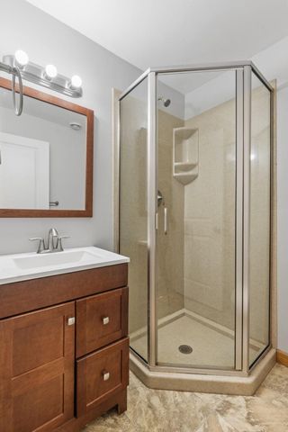 9290 Creek Way, Savage, MN 55378