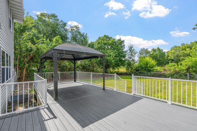 9290 Creek Way, Savage, MN 55378