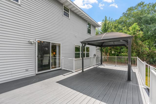 9290 Creek Way, Savage, MN 55378