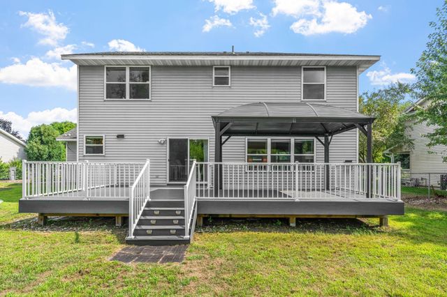 9290 Creek Way, Savage, MN 55378