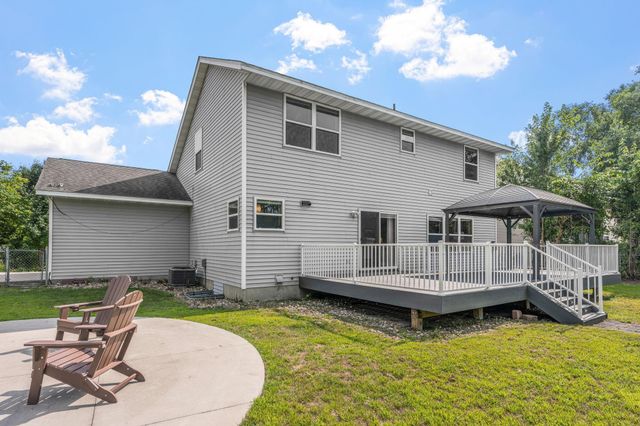 9290 Creek Way, Savage, MN 55378
