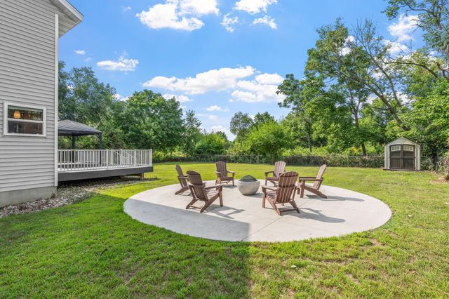 9290 Creek Way, Savage, MN 55378