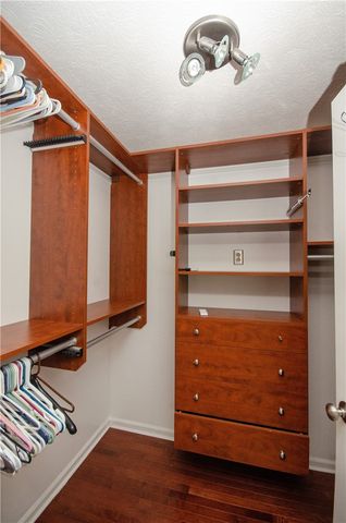 175 Valley View Dr, Rostraver, PA 15012