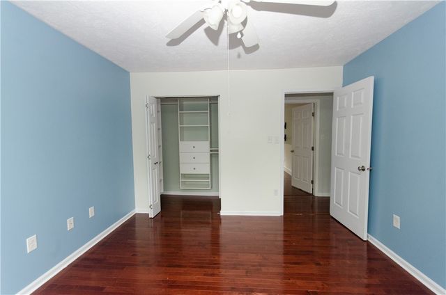175 Valley View Dr, Rostraver, PA 15012