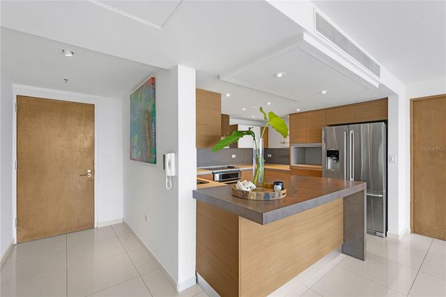 48 MUNOZ RIVERA AVENUE 807, San Juan, PR 00918