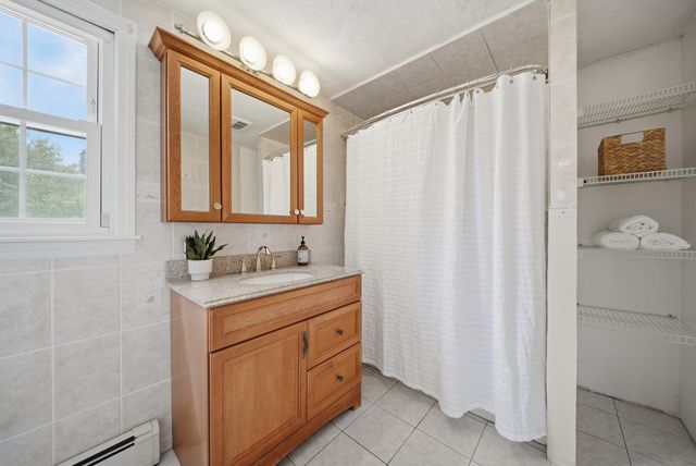 76 Mount Pleasant, Lowell, MA 01850