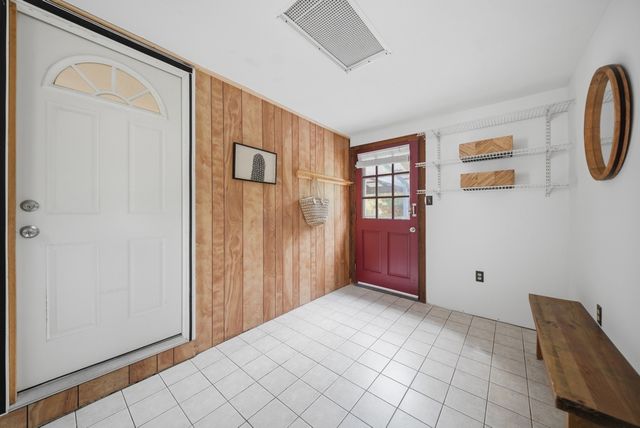 76 Mount Pleasant, Lowell, MA 01850
