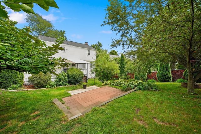 76 Mount Pleasant, Lowell, MA 01850