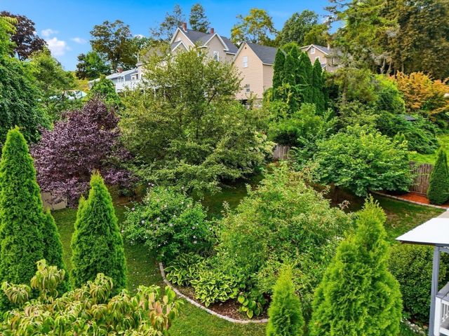 76 Mount Pleasant, Lowell, MA 01850