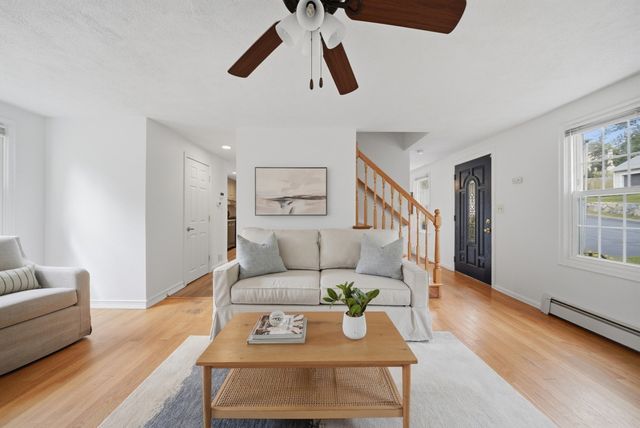 76 Mount Pleasant, Lowell, MA 01850
