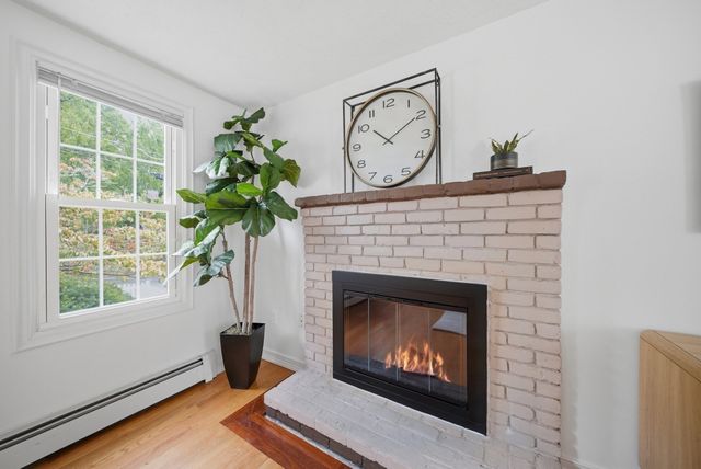 76 Mount Pleasant, Lowell, MA 01850