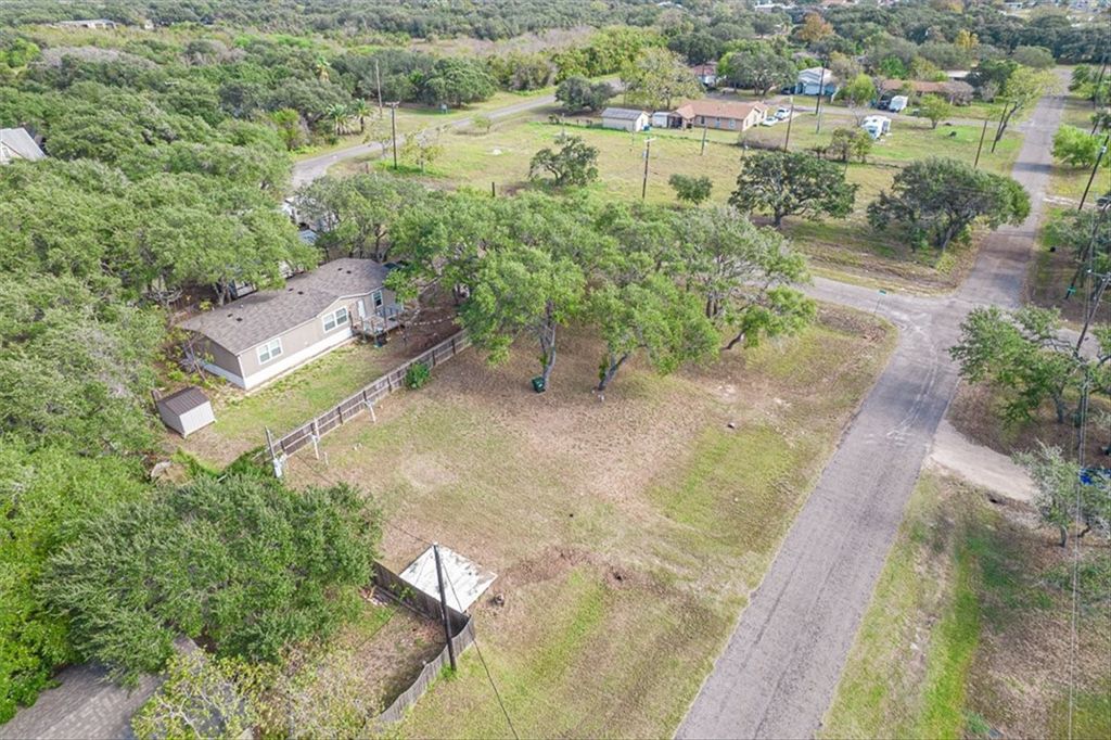 503 N Verne St, Rockport, TX 78382 — photo 3