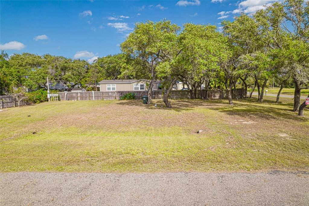 503 N Verne St, Rockport, TX 78382 — photo 4