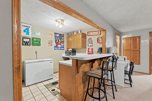 11614 W Delano Ct, Wichita, KS 67212