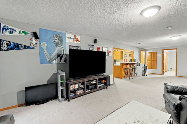 11614 W Delano Ct, Wichita, KS 67212