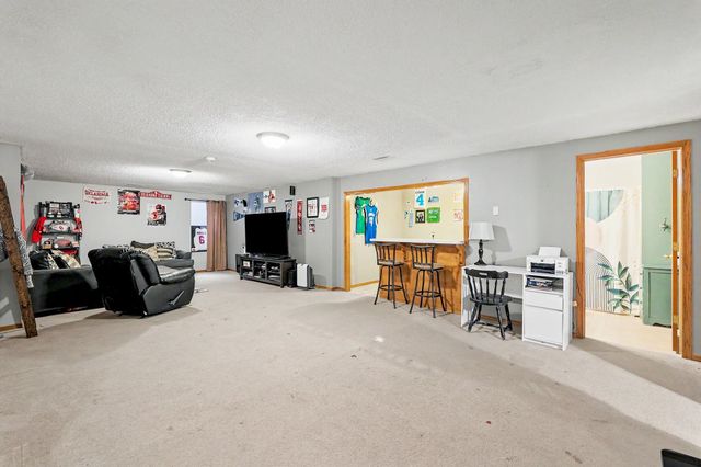 11614 W Delano Ct, Wichita, KS 67212