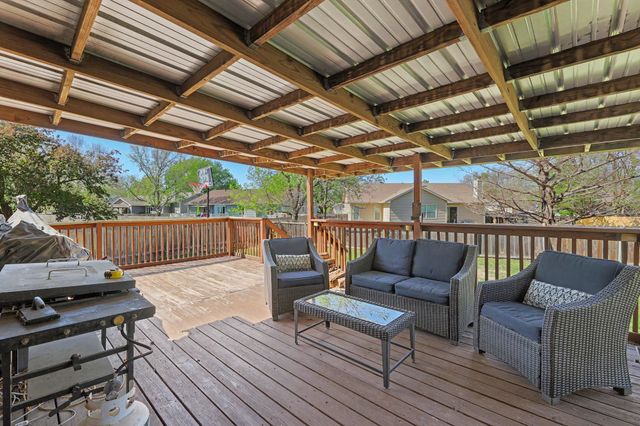 11614 W Delano Ct, Wichita, KS 67212