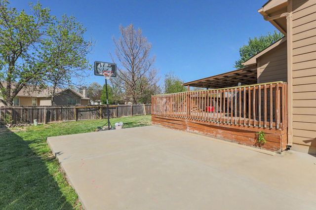 11614 W Delano Ct, Wichita, KS 67212