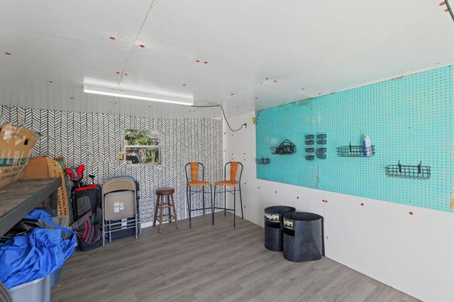 11614 W Delano Ct, Wichita, KS 67212