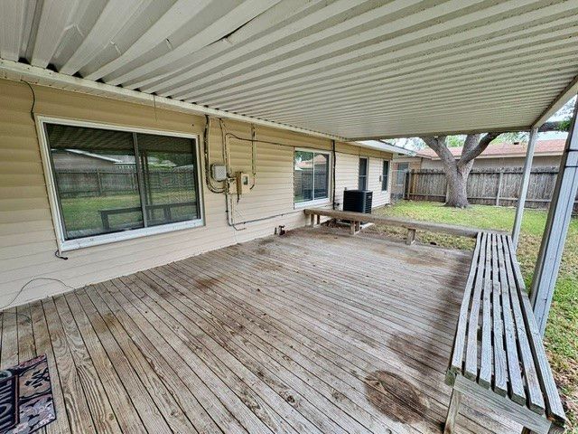 929 Dolphin Pl, Corpus Christi, TX 78411