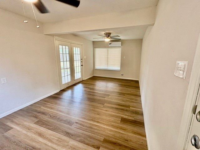 929 Dolphin Pl, Corpus Christi, TX 78411