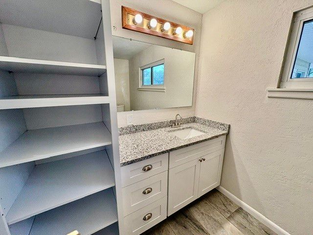 929 Dolphin Pl, Corpus Christi, TX 78411