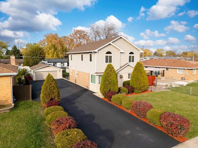 7806 W 83rd Street, Bridgeview, IL 60455