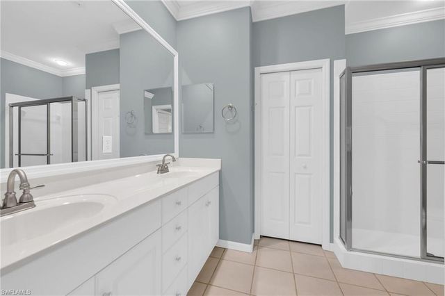 8253 Parkstone PL 106, Naples, FL 34120