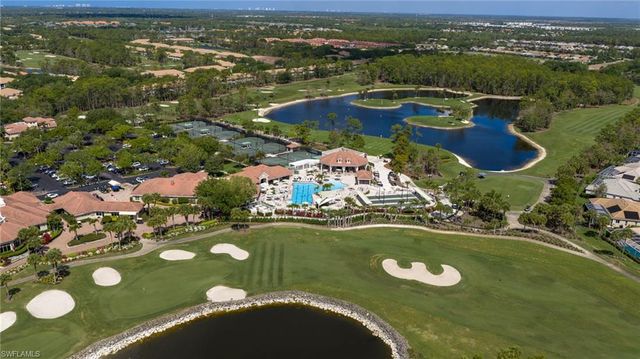 8253 Parkstone PL 106, Naples, FL 34120