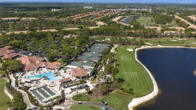 8253 Parkstone PL 106, Naples, FL 34120