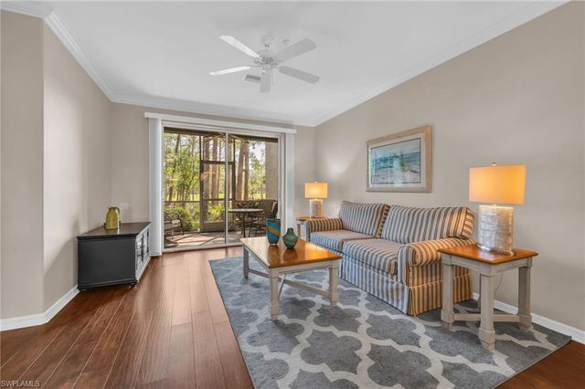 8253 Parkstone PL 106, Naples, FL 34120