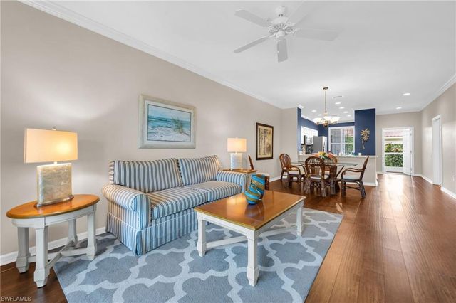 8253 Parkstone PL 106, Naples, FL 34120