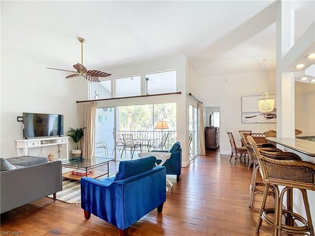2860 CITRUS LAKE DR R-202, Naples, FL 34109