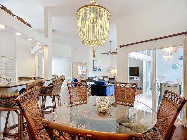 2860 CITRUS LAKE DR R-202, Naples, FL 34109