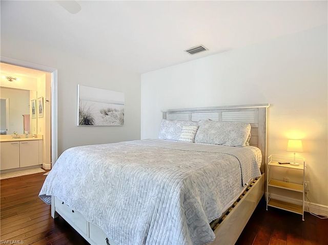 2860 CITRUS LAKE DR R-202, Naples, FL 34109