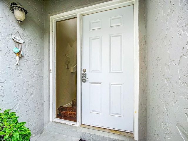 2860 CITRUS LAKE DR R-202, Naples, FL 34109