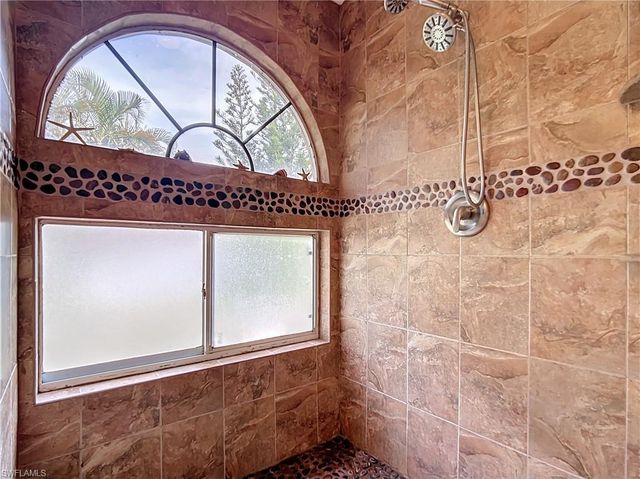 2860 CITRUS LAKE DR R-202, Naples, FL 34109