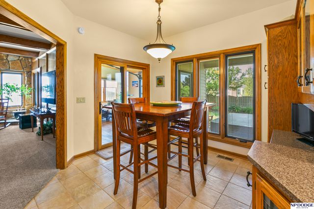 10583 Adams Drive, Omaha, NE 68127