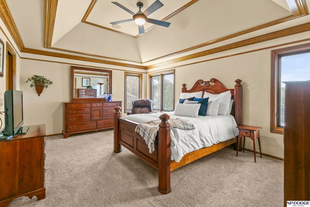 10583 Adams Drive, Omaha, NE 68127