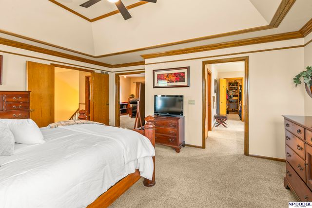 10583 Adams Drive, Omaha, NE 68127