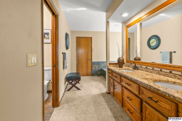 10583 Adams Drive, Omaha, NE 68127