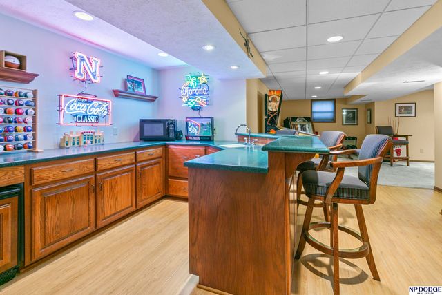 10583 Adams Drive, Omaha, NE 68127