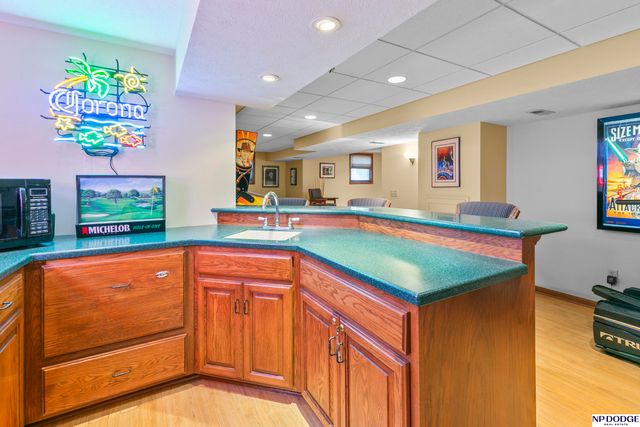 10583 Adams Drive, Omaha, NE 68127