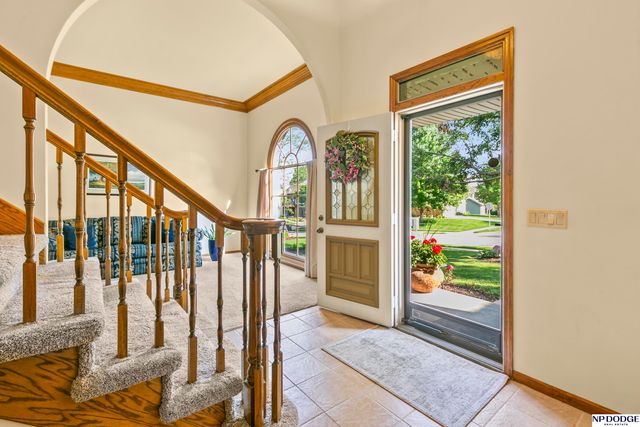 10583 Adams Drive, Omaha, NE 68127