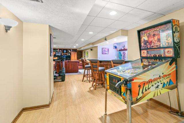 10583 Adams Drive, Omaha, NE 68127