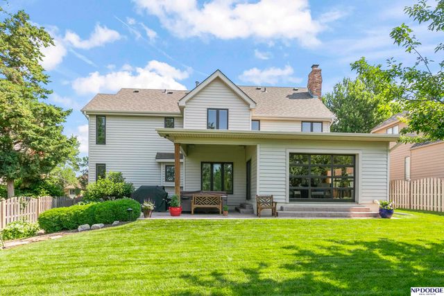 10583 Adams Drive, Omaha, NE 68127